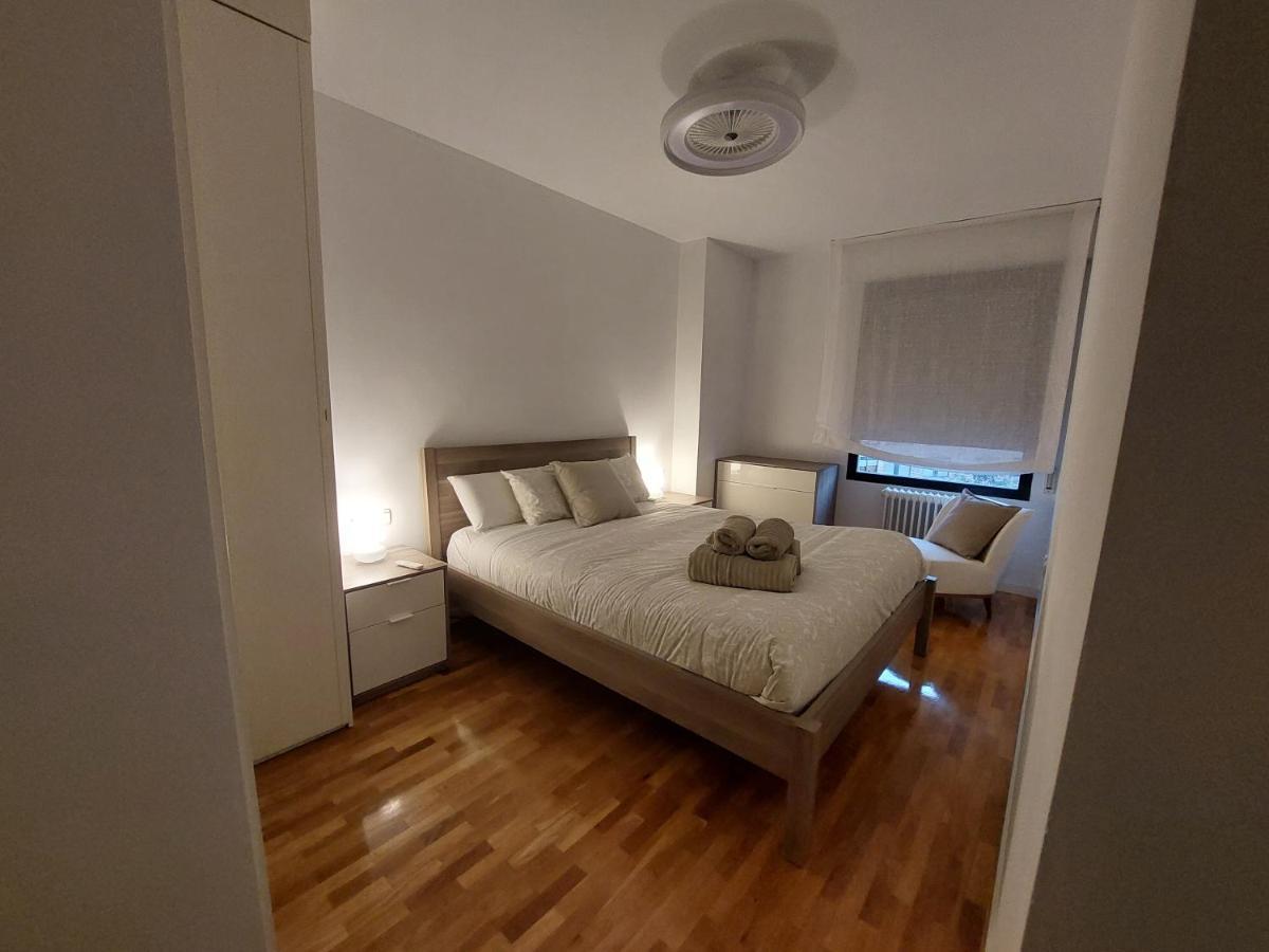 Home Sweet Home Pamplona Hospitales-Universidad Baranain エクステリア 写真